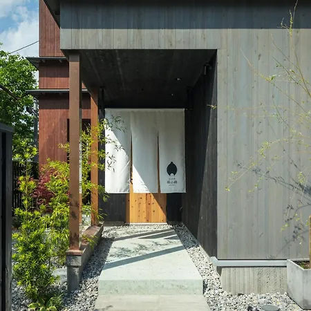 住三吉の宿 桜山路